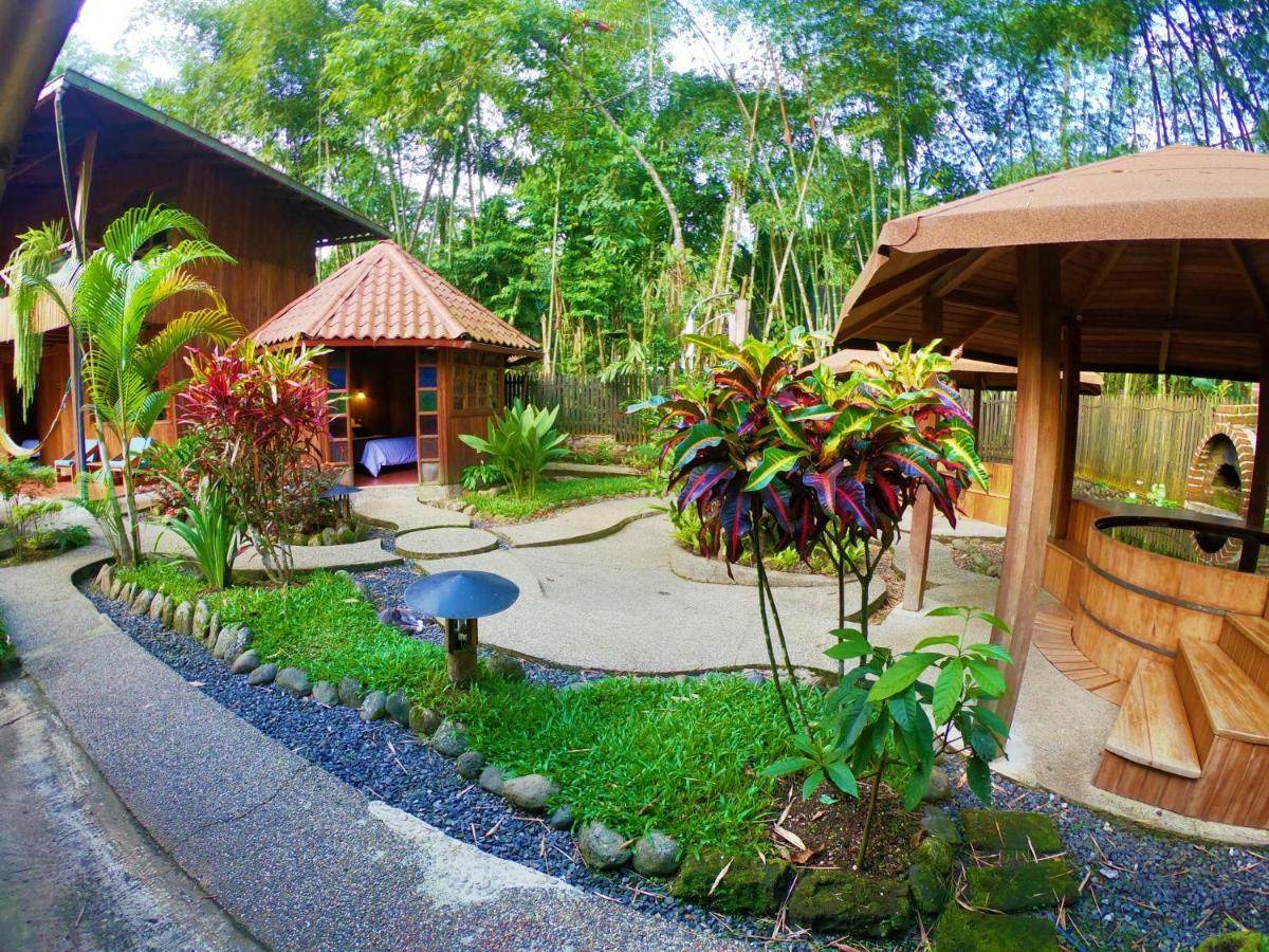 El Jardin Hotel & Restaurante Puyo Exterior photo